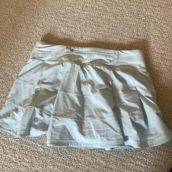 Lululemon skirt - Picture 2 of 4